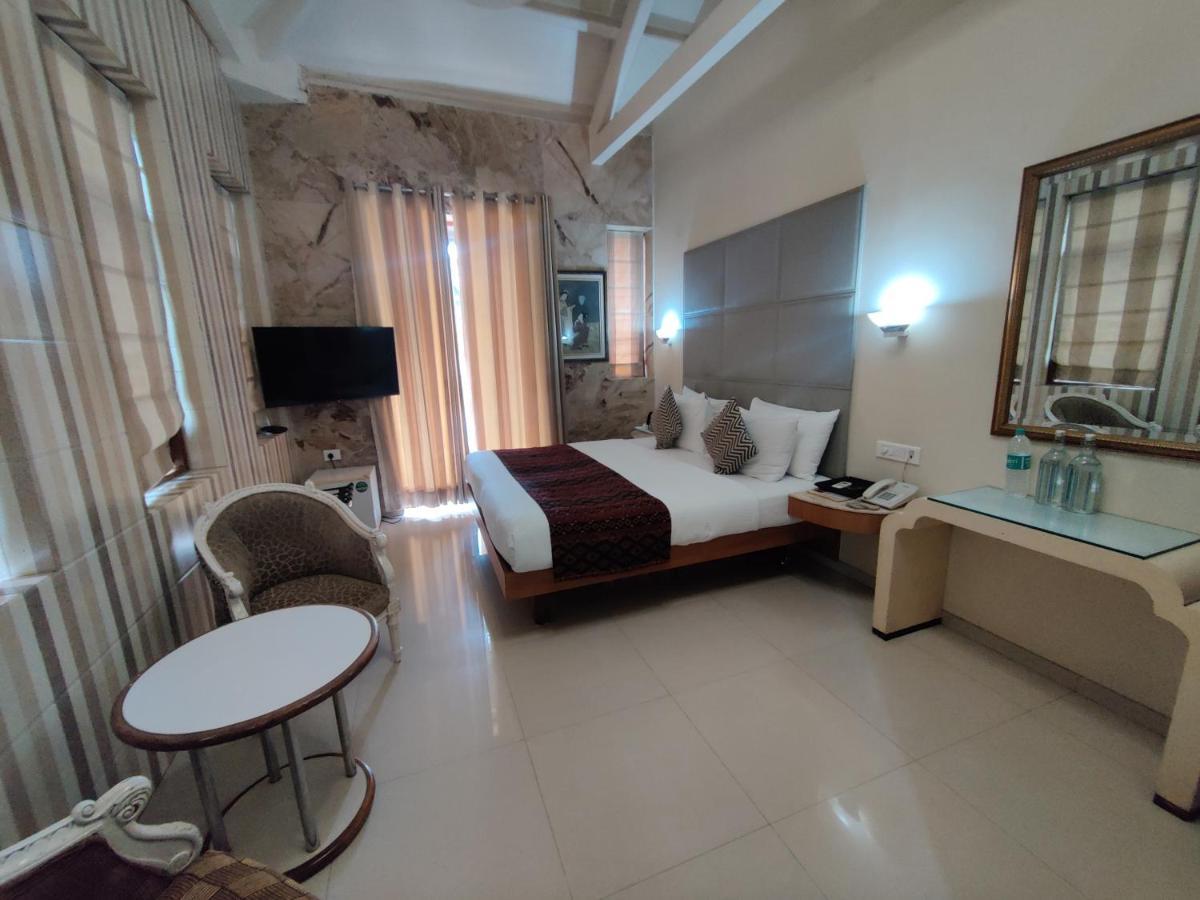 Capital Hotel Bombay Extérieur photo